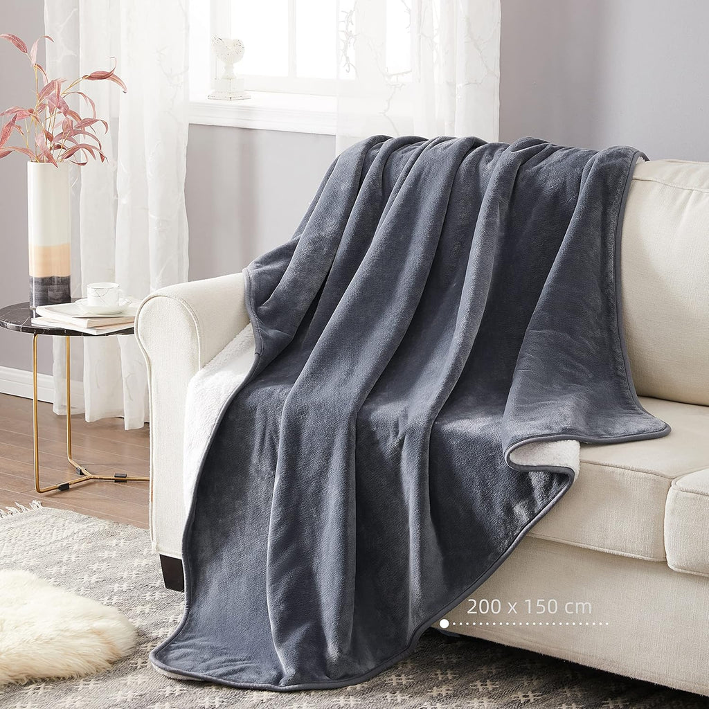 Waterproof Dog Blanket 79X59 In, Soft Pet Pee Proof Throws for Couch Sofa Bed, Travel Blanket Reversible Plush Protector Cover for Small/Medium/Large Dogs Puppies Cats, Light Grey+White